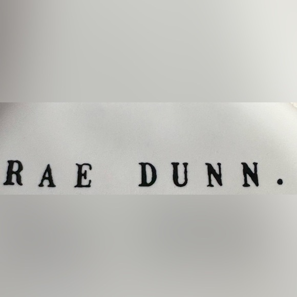 Rae Dunn Set of 4 White Oval “LET IT SNOW” Plates - Picture 2 of 2